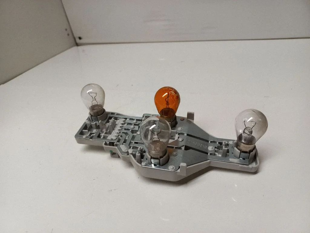 Pokrywa oprawki lampy tylnej – Skoda Octavia Mk2 (1Z) (2004-2013)