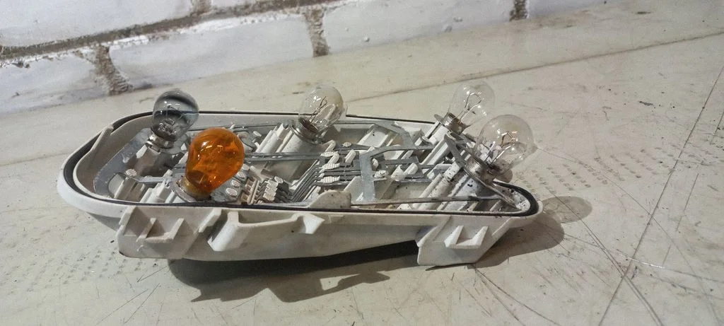 Pokrywa oprawki lampy tylnej – Audi A6 Allroad C6 (2006-2011)