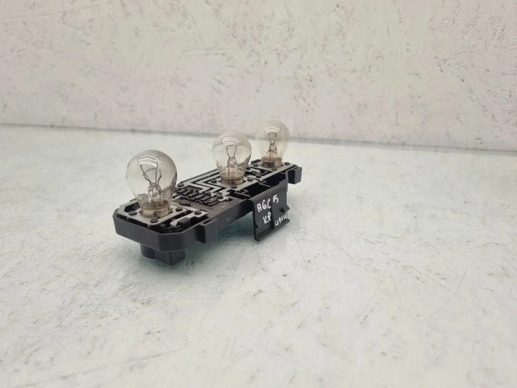 Pokrywa oprawki lampy tylnej – Audi A6 Allroad C5 (1999-2005)