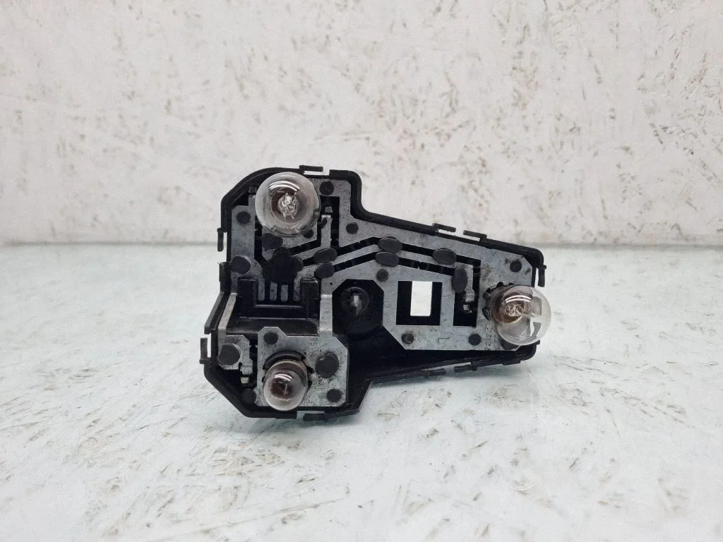 Pokrywa oprawki lampy tylnej – Volkswagen Sharan (2001-2010)