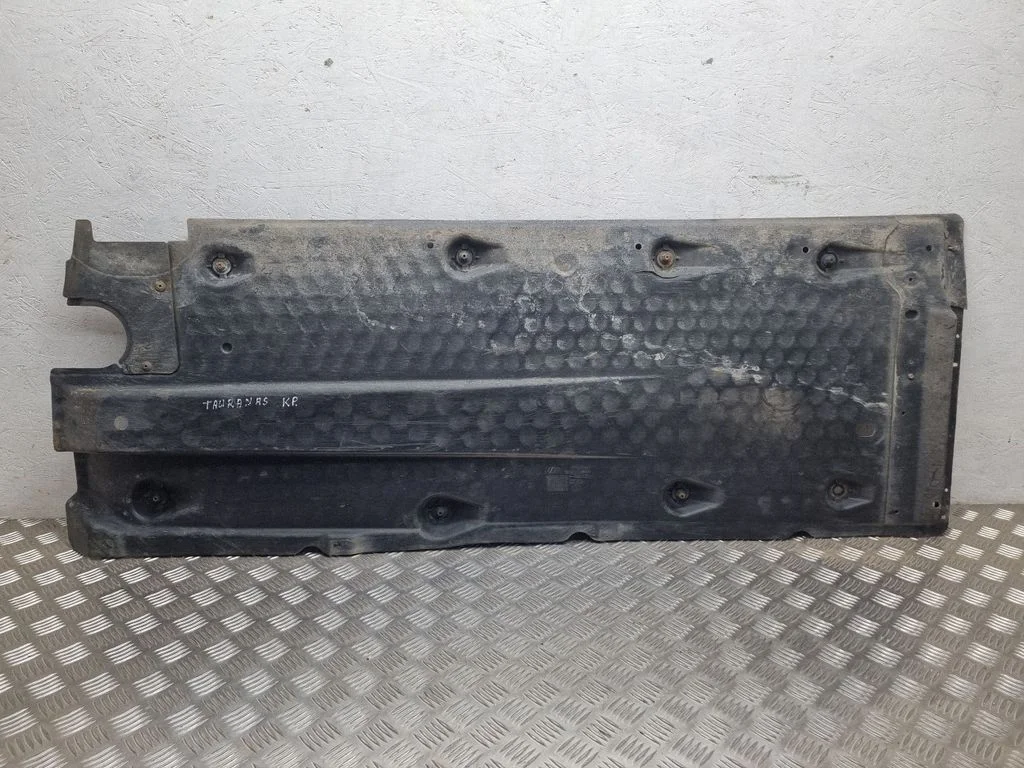 Külgmine põhjakaitse – Volkswagen Touran I (2003-2010)