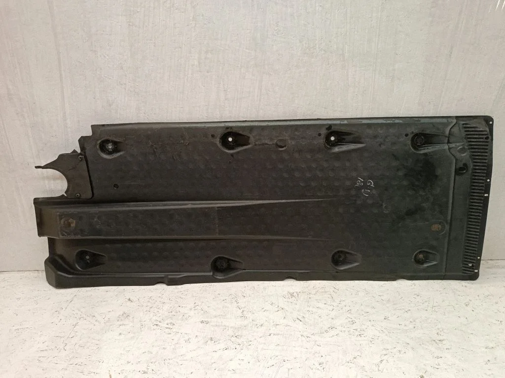 Side bottom protection 1K0825201