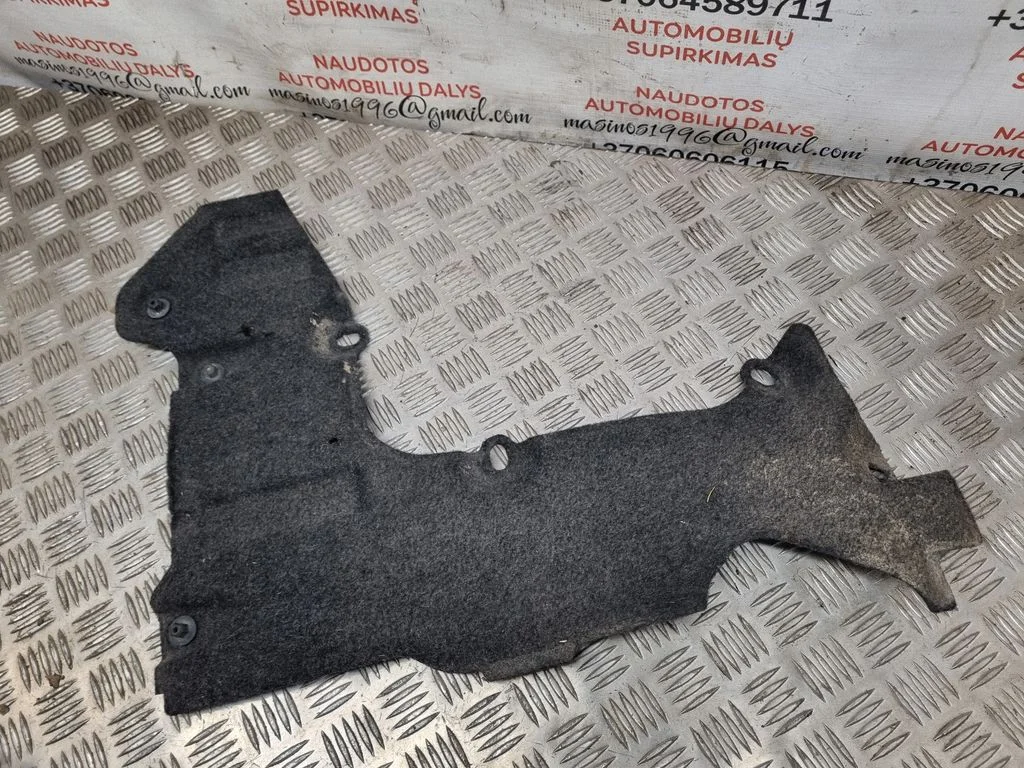 Side bottom protection – right