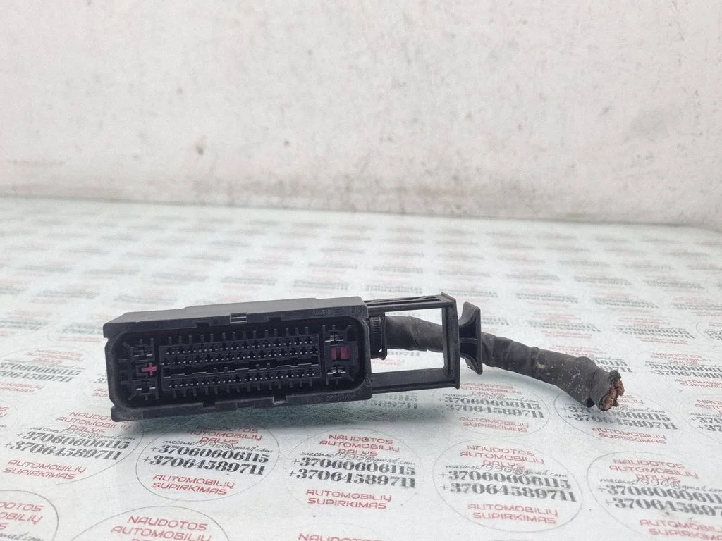 ABS module connector plug – Volkswagen Touran I (2003-2010)