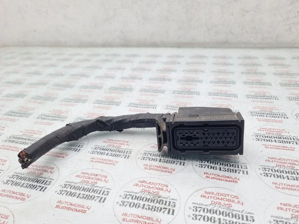 ABS module connector plug – Ford Galaxy (1995-2000)