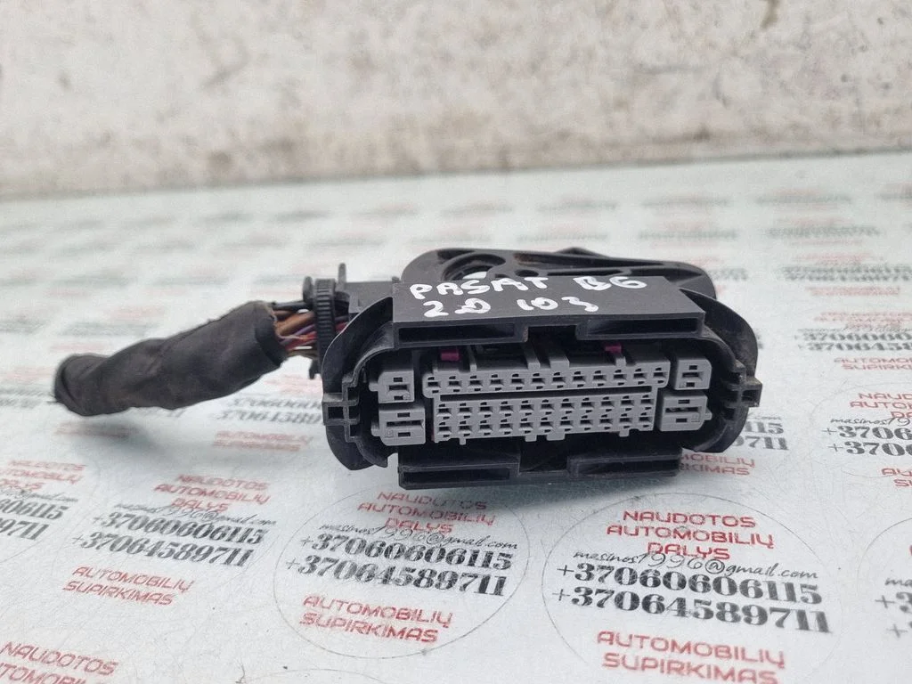 ABS module connector plug – Volkswagen Passat CC (2008-2016)