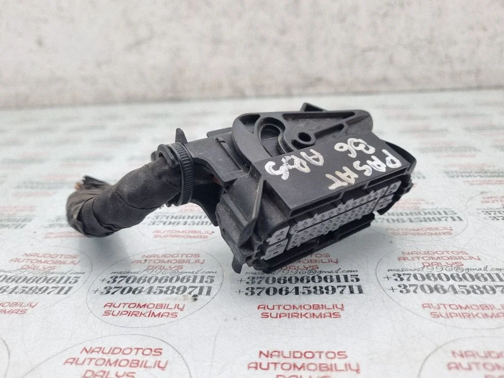 ABS module connector plug – Volkswagen Passat CC (2008-2016)
