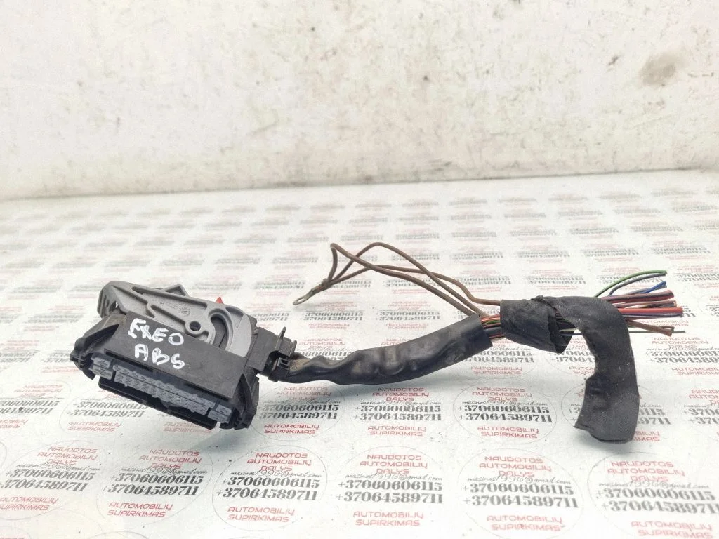 ABS module connector plug – Seat Exeo (3R) (2008-2013)