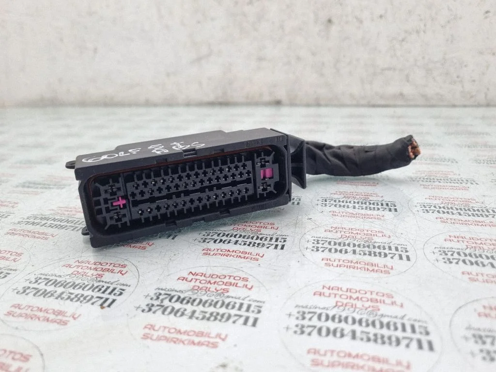 ABS module connector plug – Volkswagen Golf Plus (2005-2013)