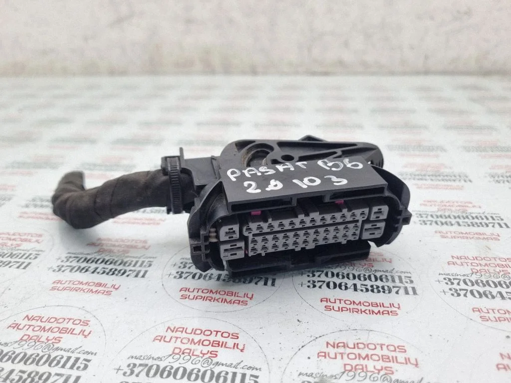 ABS module connector plug – Volkswagen Passat B6 (2005-2010)