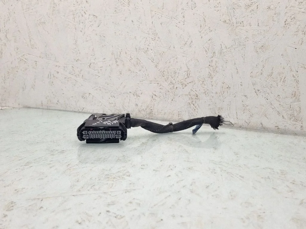 ABS module connector plug – Audi A6 Allroad C6 (2006-2011)