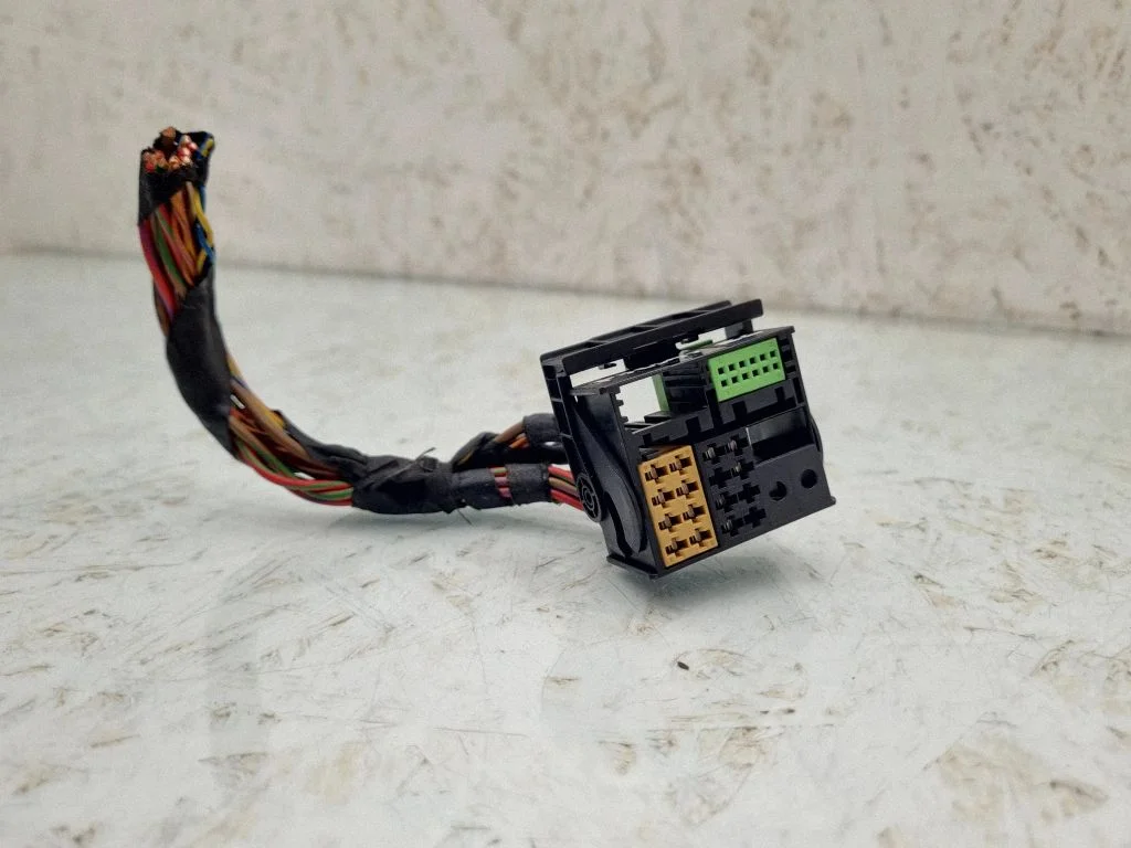 Sound system wiring loom – Volkswagen Passat CC (2008-2016)