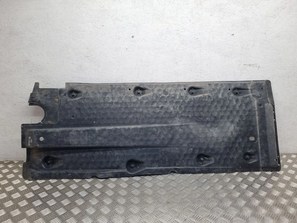 Side bottom protection 1K0825211E