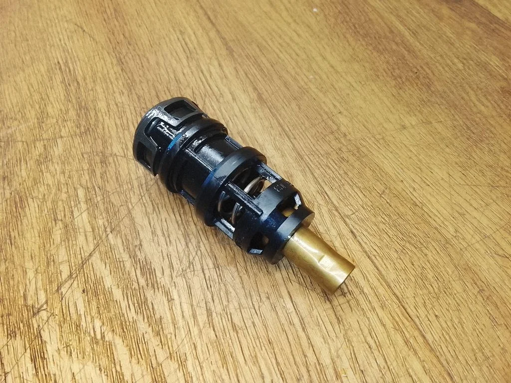 Termostat 06M115201F