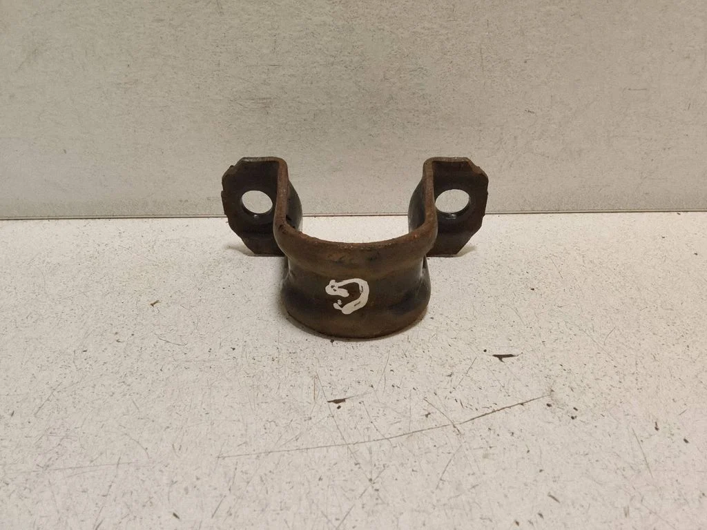 Sway bar bush bracket, rear – Lexus ES 300h (7th Gen) (2018-2025)