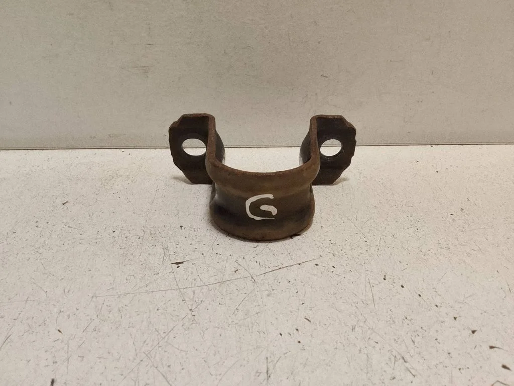 Sway bar bush bracket, rear – Lexus ES 300h (7th Gen) (2018-2025)