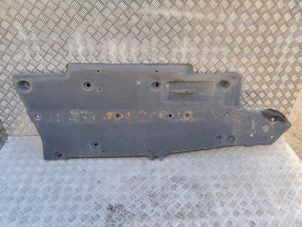 Side bottom protection 5816533030 – Lexus ES 300h (7th Gen) (2018-2025)