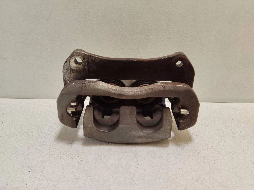 Front brake caliper 9Y2023 – Lexus ES 300h (7th Gen) (2018-2025)