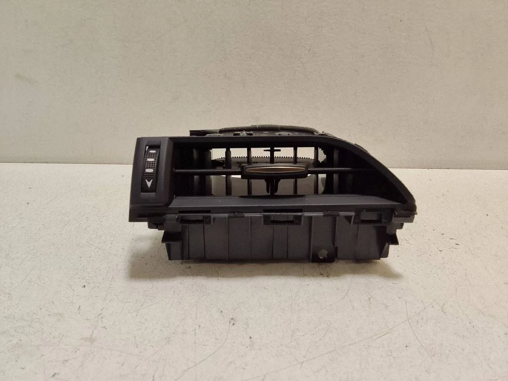Dashboard side air vent grill/cover trim 5567033480 – Lexus ES 300h (7th Gen) (2018-2025)
