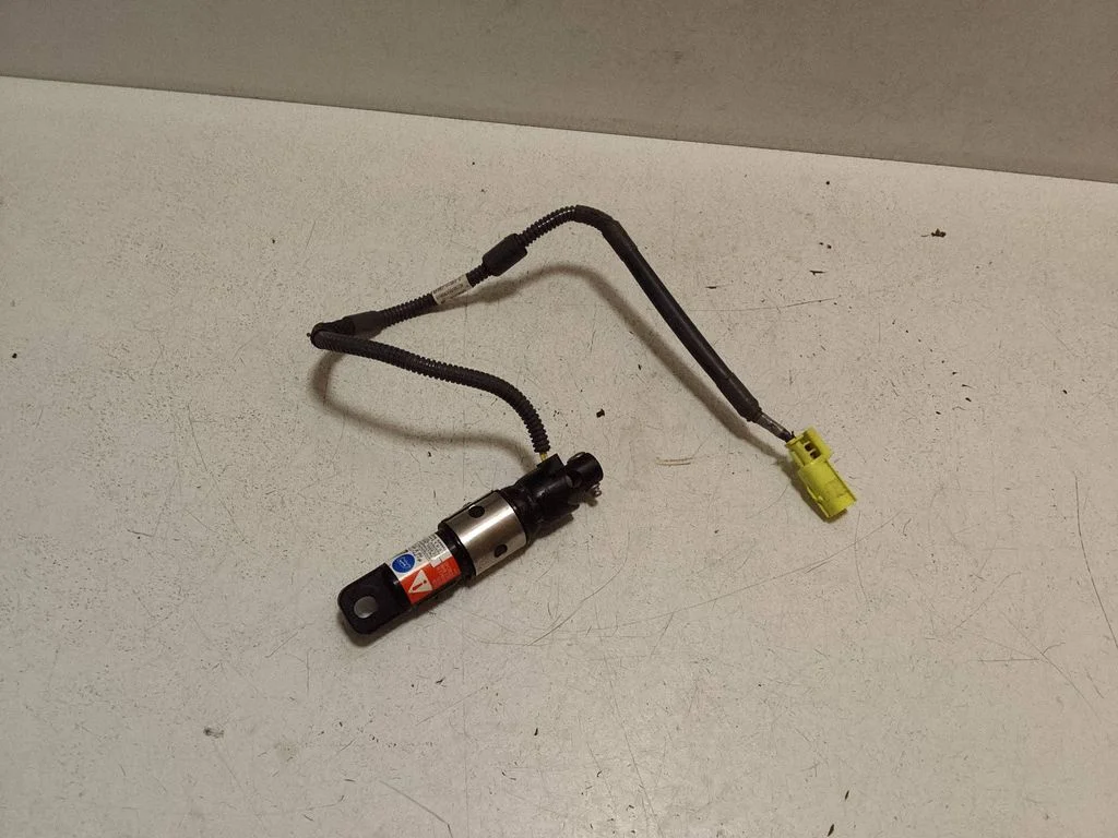 Bonnet Pedestrian Airbag Actuator – Lexus ES 300h (7th Gen) (2018-2025)