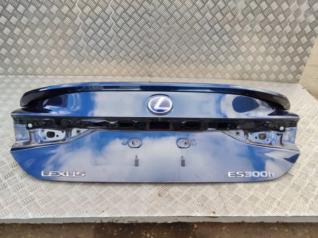 Tailgate/trunk/boot lid – Lexus ES 300h (7th Gen) (2018-2025)