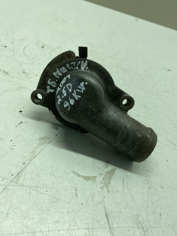 Thermostat/thermostat housing 070121114