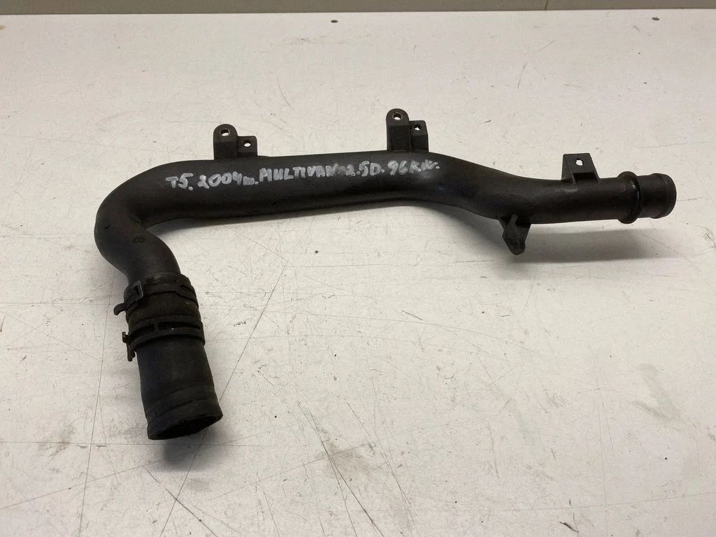 Engine coolant pipe/hose – Volkswagen Multivan T5 (2003-2015)
