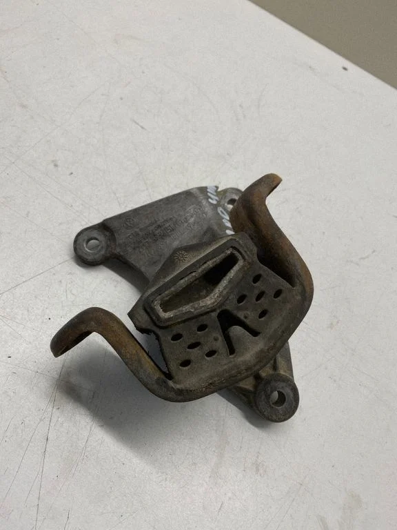 Gearbox mount 7H0399151H