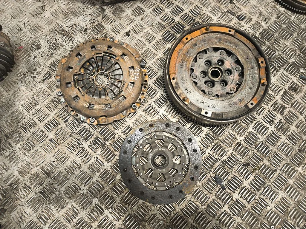Clutch set kit – BMW 3 Series E90 E91 (2005-2012)