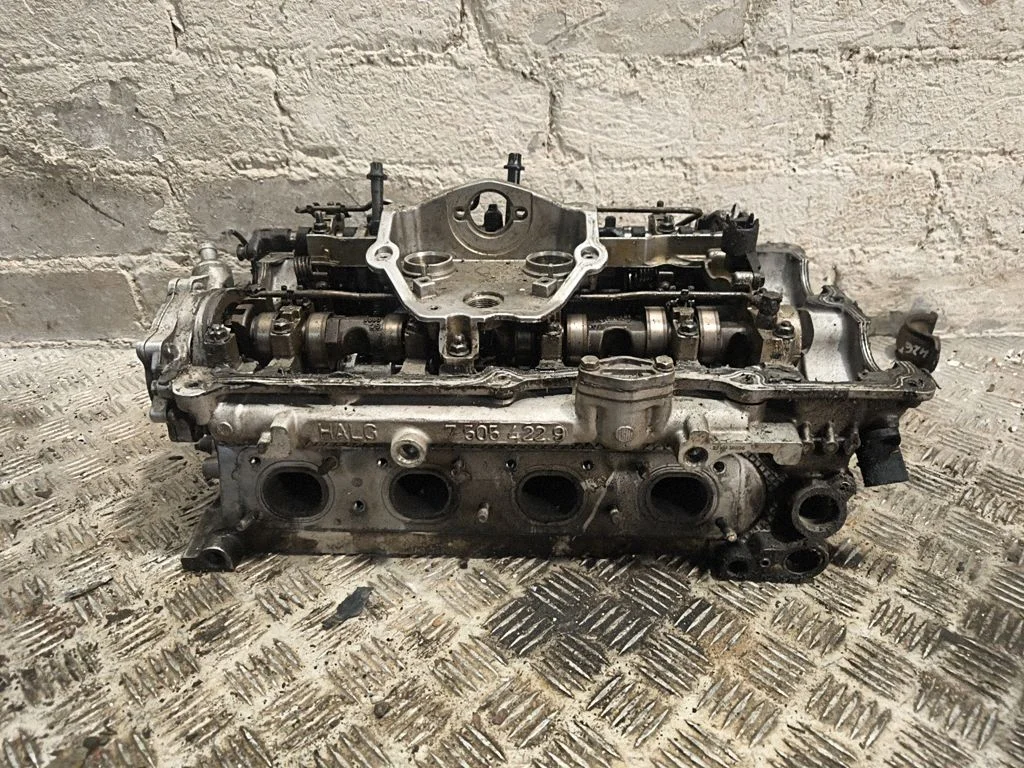 Engine head 75054229
