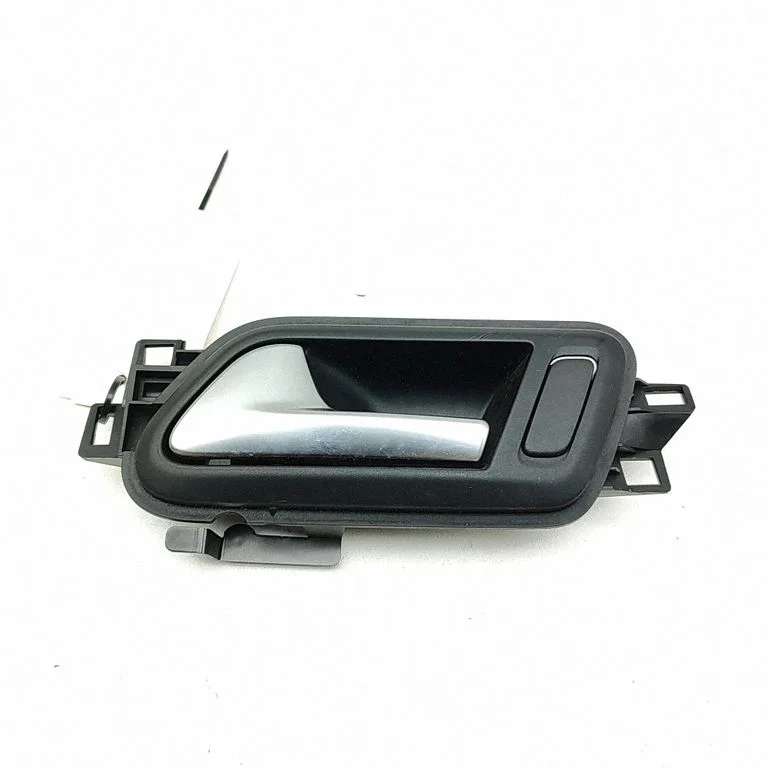 Rear door interior handle – Volkswagen Amarok (2010-2020)