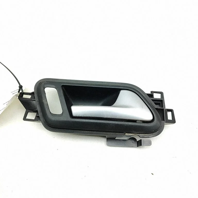 Front door interior handle – Volkswagen Amarok (2010-2020)