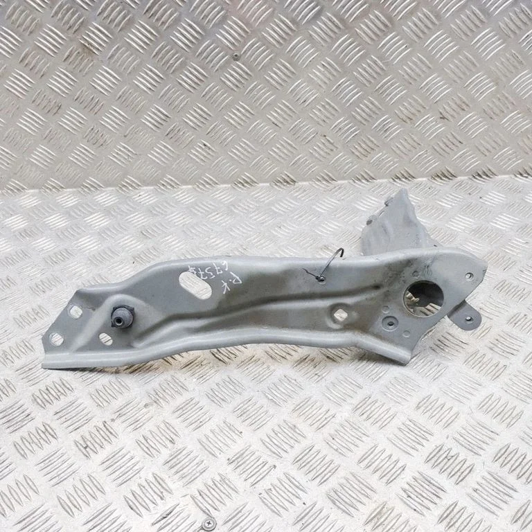 Esitule kinnitusklamber 625217652R
