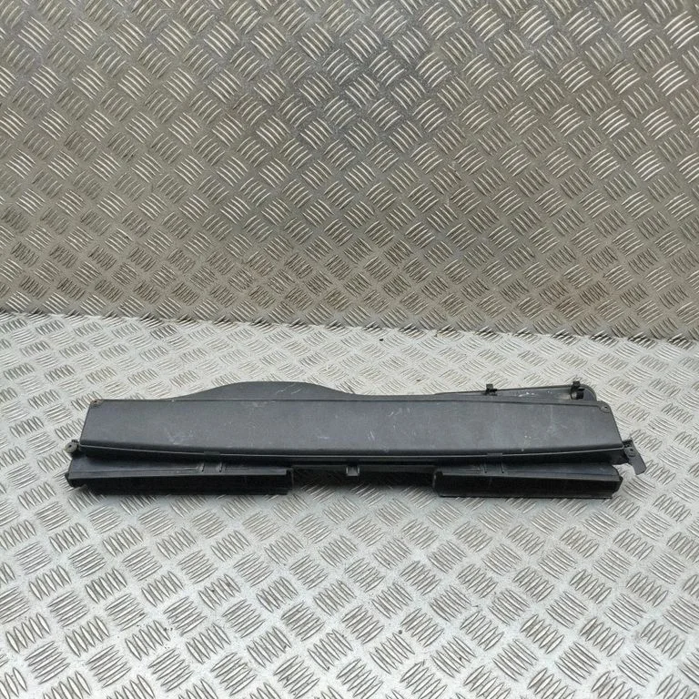 Õhuvõtukanali osa (-d) 5Q0129621D