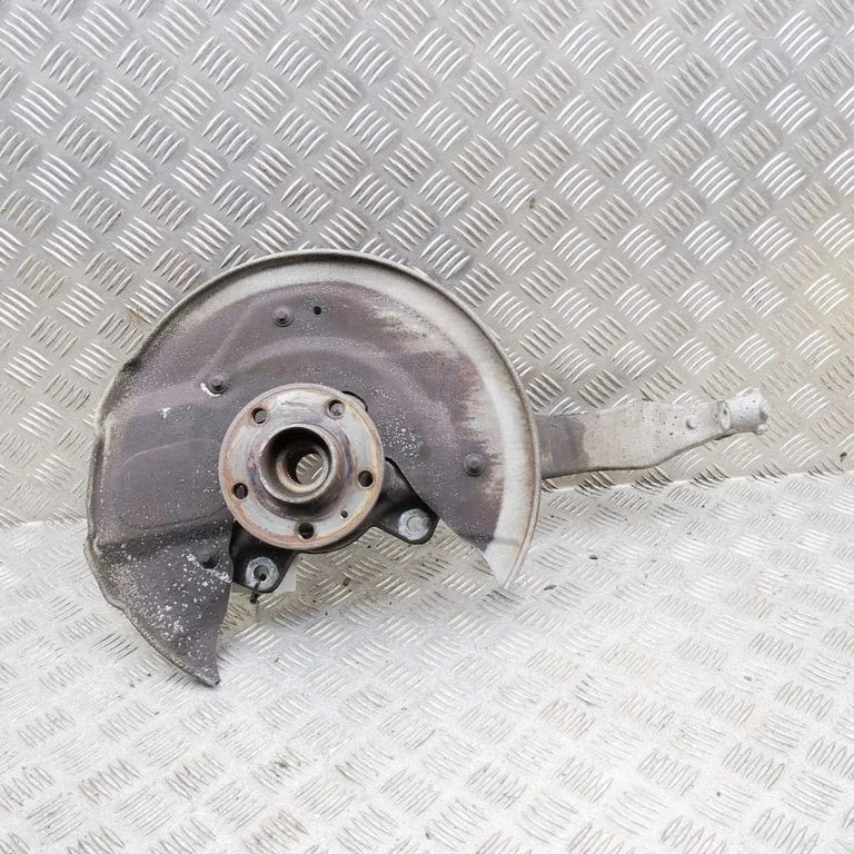 Front wheel hub 31682226