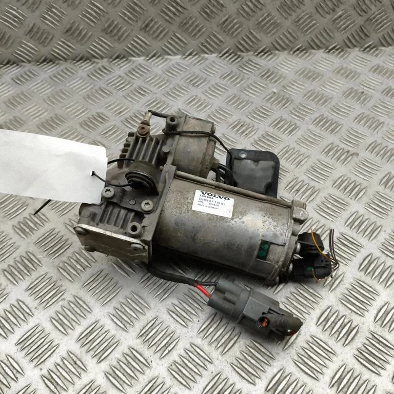 Air suspension compressor/pump 31441864