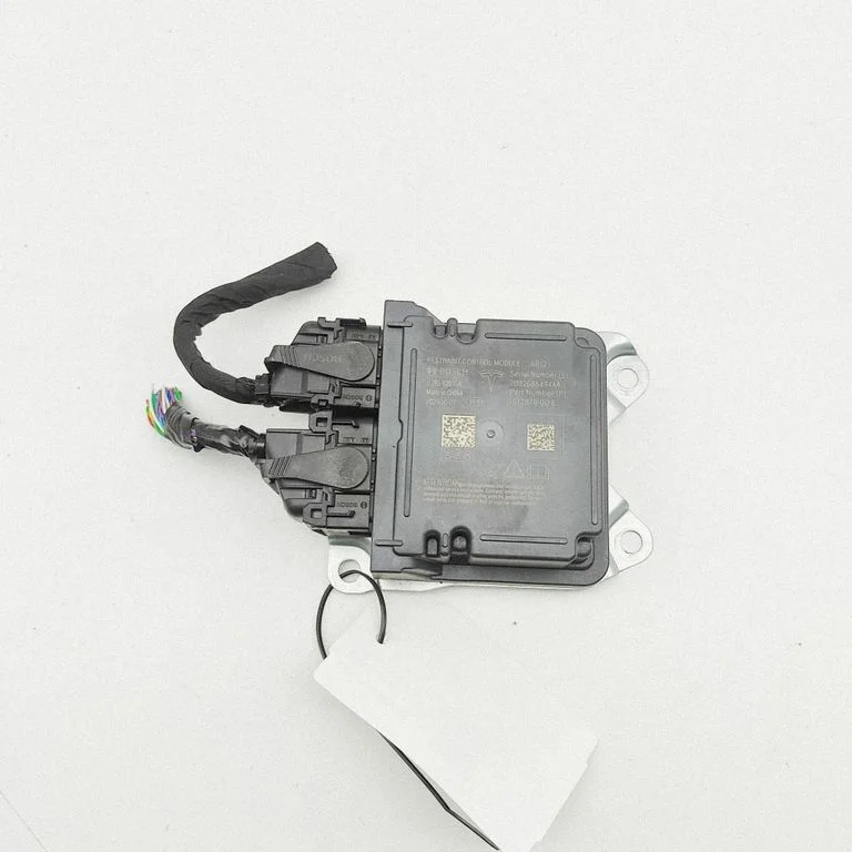 Airbag control unit/module – Tesla Model Y (2020-)