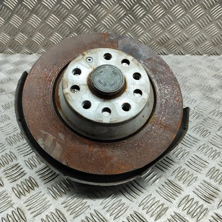 Aizmugurējā rumba 3Q0615612B