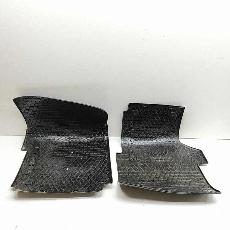 Car floor mat set 2H2061502