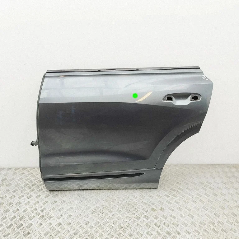 Rear door 4M8839461