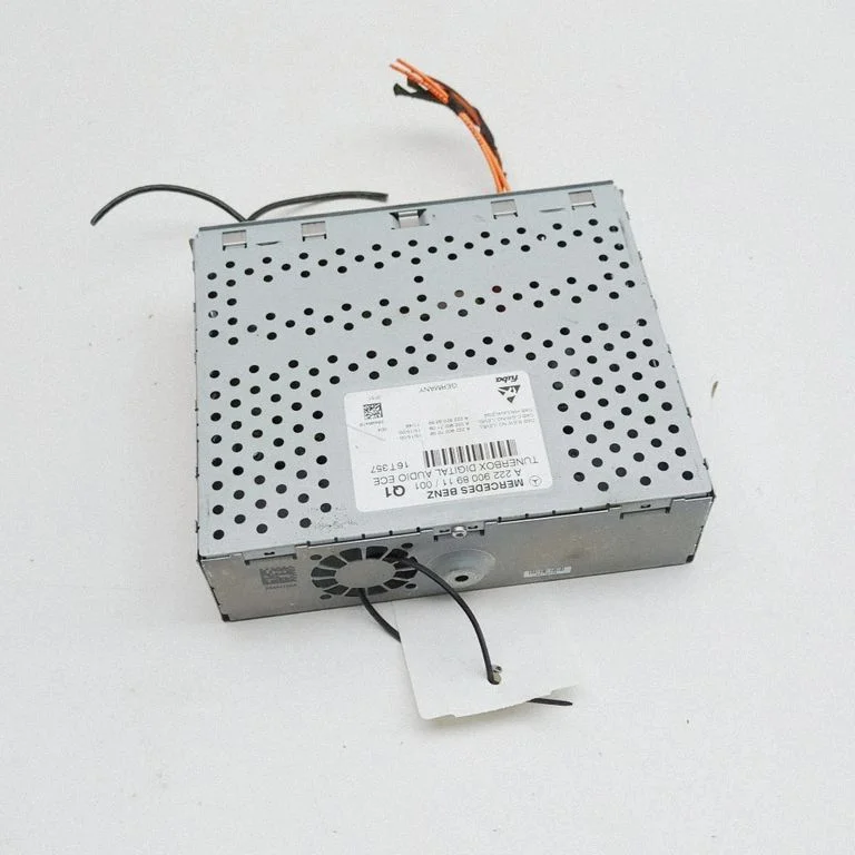HiFi-heli juhtplokk – Mercedes-Benz C-klass W205 (2014-2021)