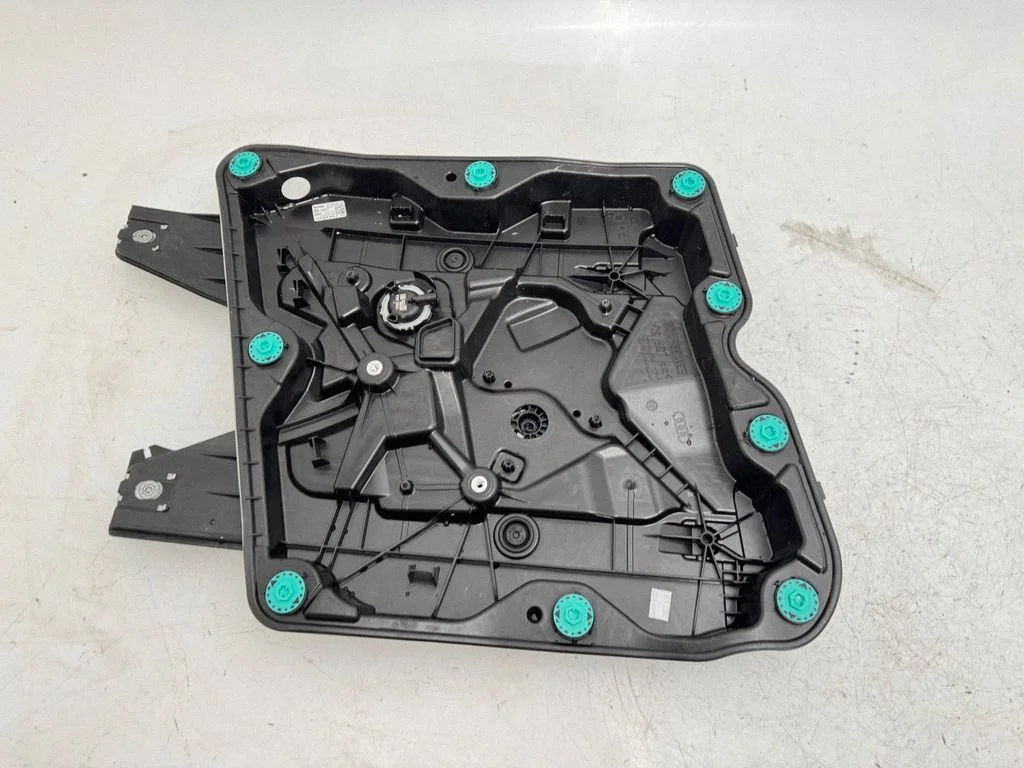 Front window lifting mechanism without motor – Audi Q4 Sportback e-tron (2021-)