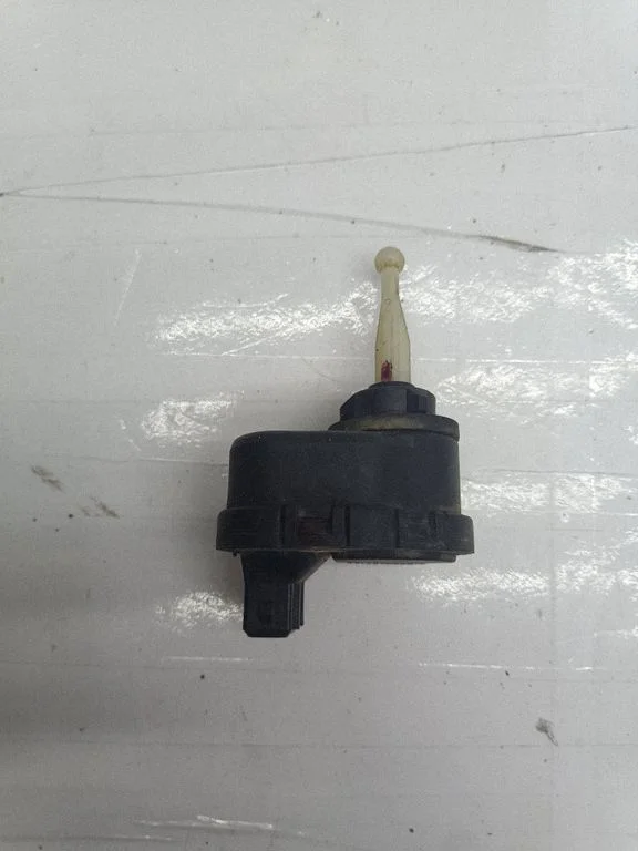 Headlight level adjustment motor – Audi 80 90 S2 B4 (1991-1996)