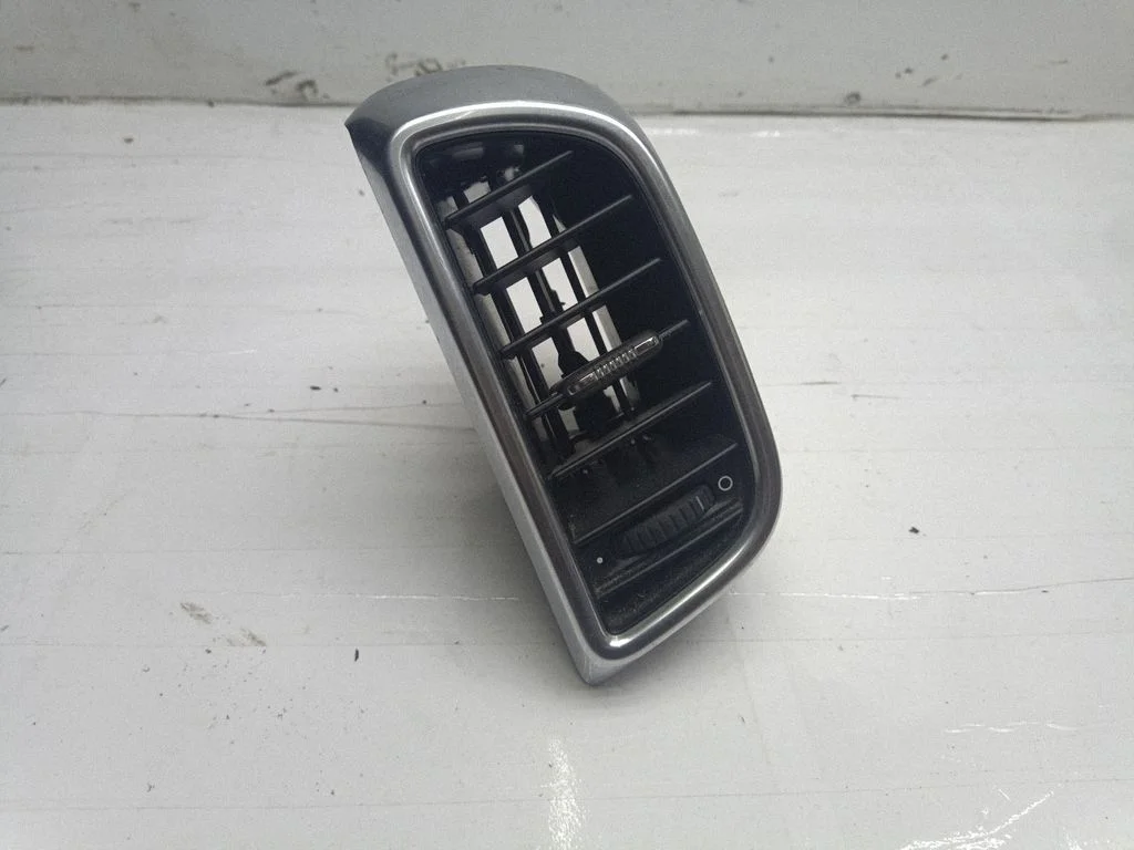 Rear air vent grill – Porsche Cayenne (92A) (2010-2017)