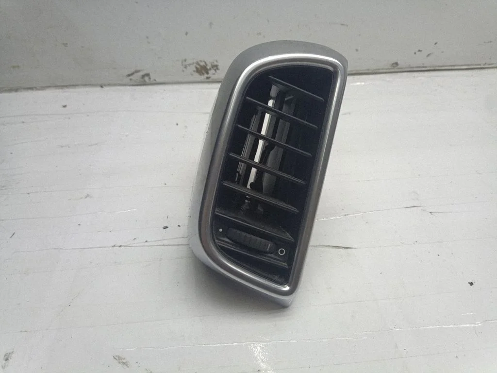 Rear air vent grill – Porsche Cayenne (92A) (2010-2017)