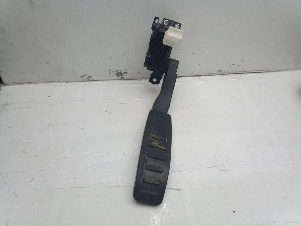 Accelerator throttle pedal – Porsche Cayenne (92A) (2010-2017)