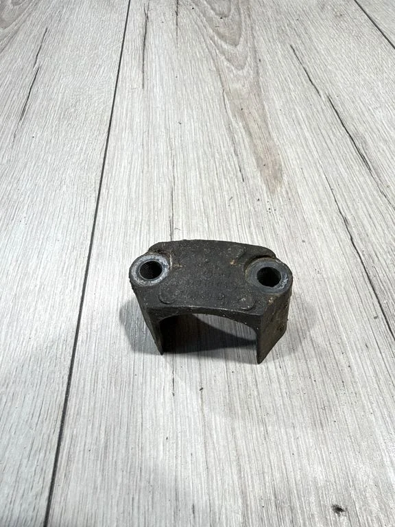 Sway bar bush bracket, front – Mercedes-Benz C-Class W203 (2000-2007)