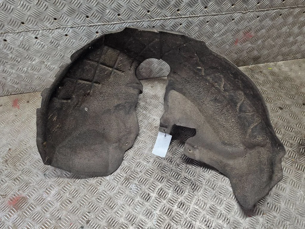 Tagumine poritiivakate – Land Rover Evoque I (2011-2018)