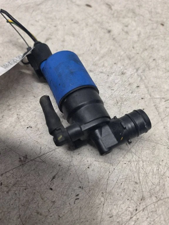 Klaasipesuvedeliku pump (klaaside) – Jaguar XF X260 (2015-)