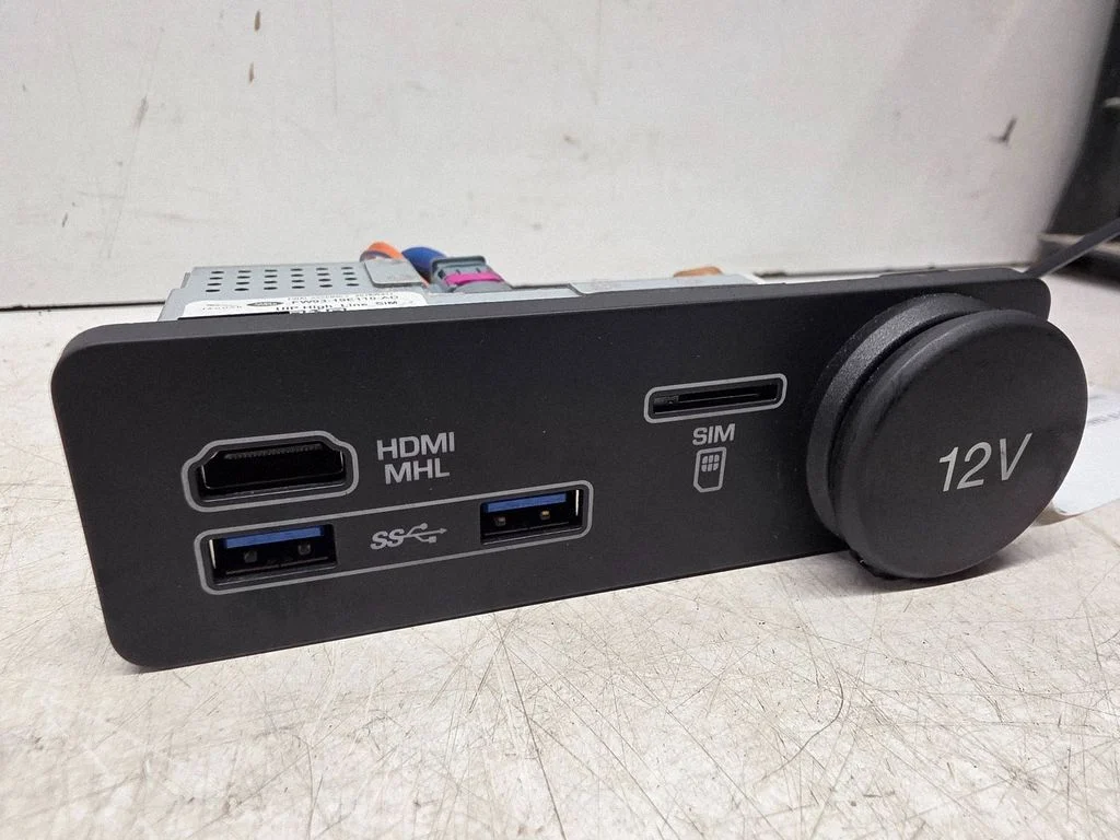 USB socket connector – Jaguar XF X260 (2015-)